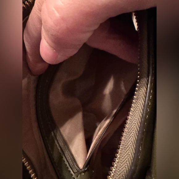 GUESS Woven Tote Bag also have wallet in closet minor wear on corner 11x8in - Picture 7 of 12